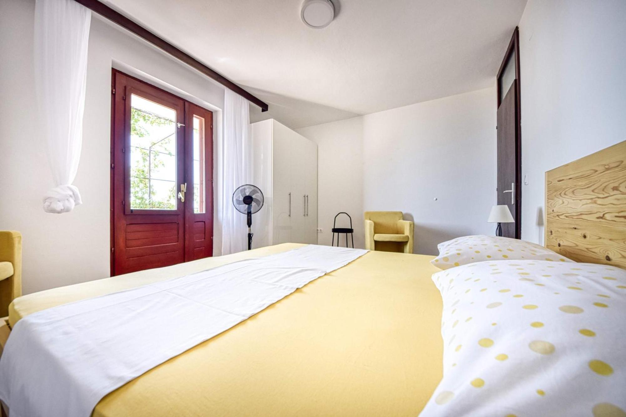 Apartments And Rooms By The Sea Puntinak, Brac - 12255 Selca  Szoba fotó
